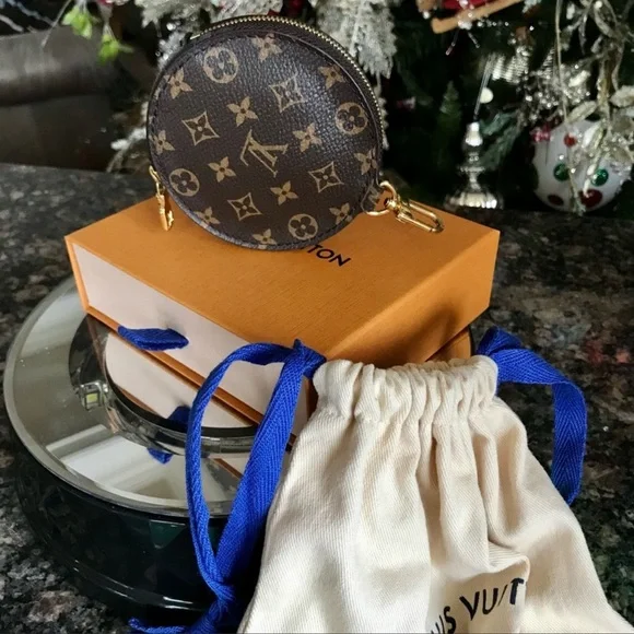 Louis Vuitton Round Pouch from Multi Pochette Like New - Picture 3 of 17